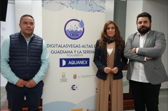 Victor Jiménez, Ana Belén Fernández y Javier Sánchez, momentos antes de la presentación. 